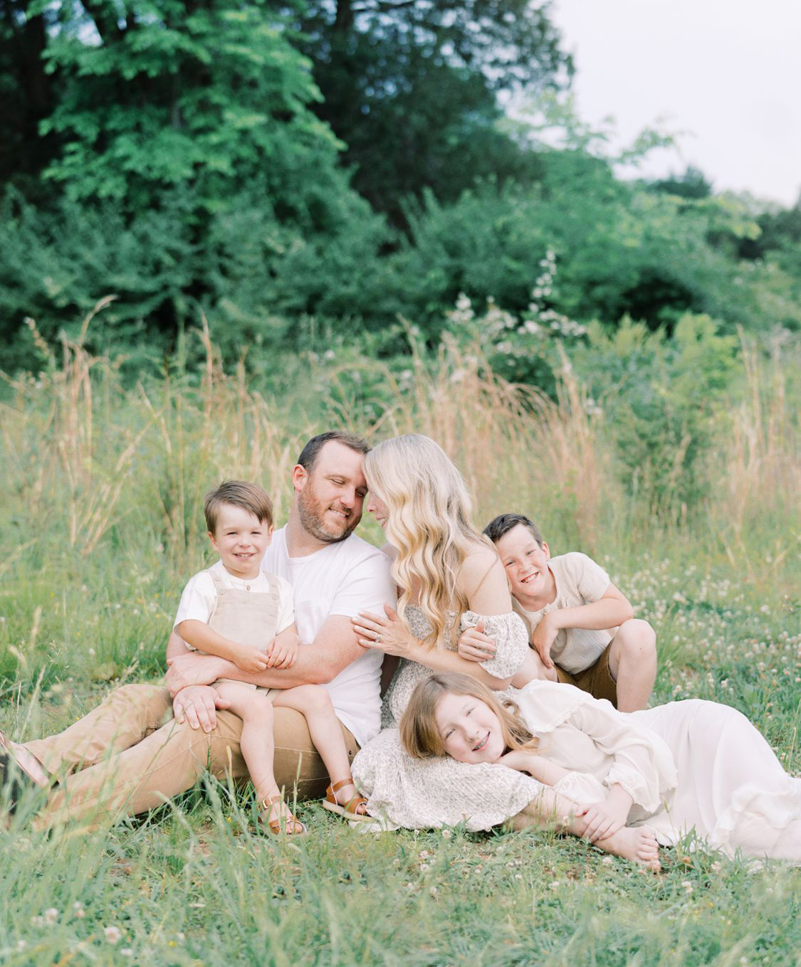 Courtney Houk captures a family of five in this beautiful Franklin family session