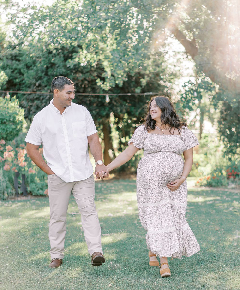 Nashville Maternity photographer Courtney Houk answers the commonly asked question "when to book maternity photos" in this blog post